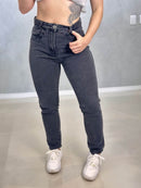 Calça Jeans Mom Preta Destonada