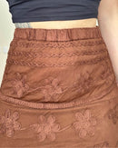 Saia Midi Bordada em Tule com Flores em Alto Relevo
