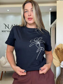 T-Shirt Preta Algodão Estampa Floral Minimalista