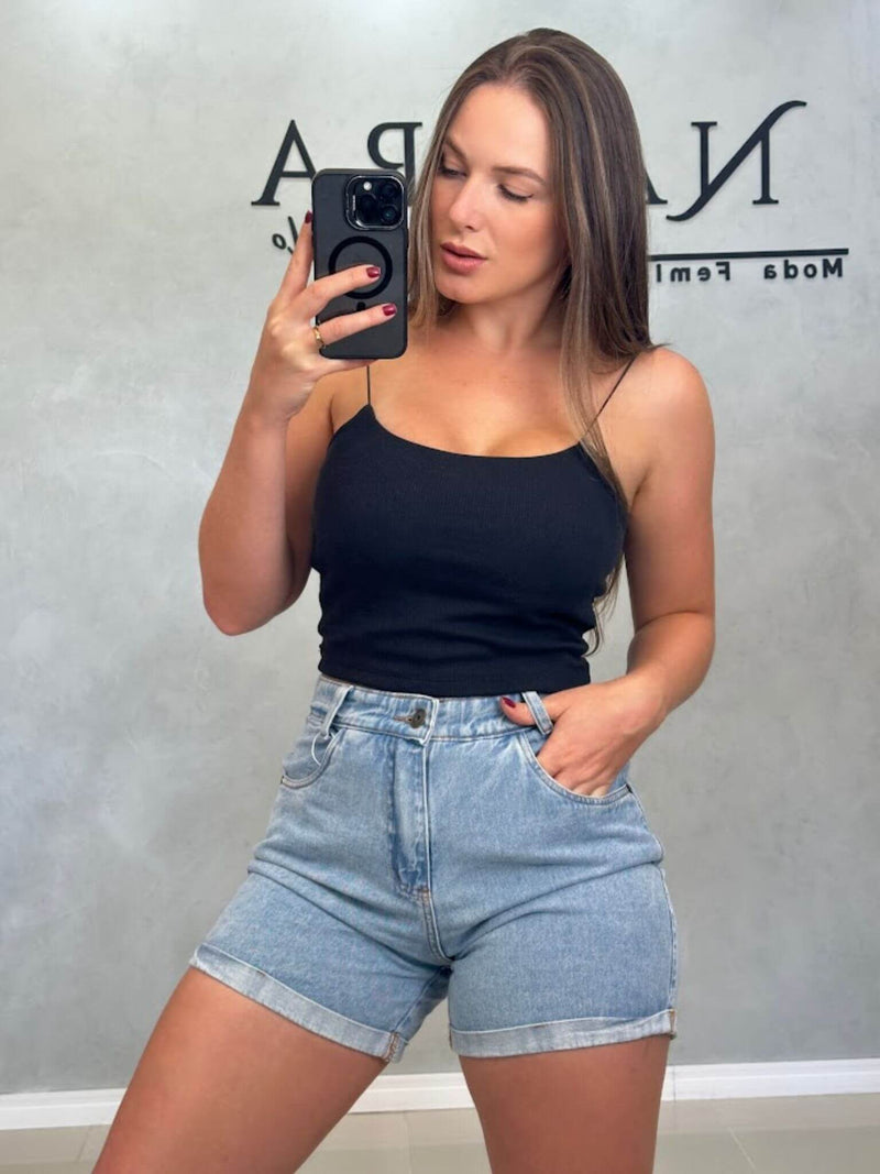 Short Jeans Bermuda - Barra Dobrada e Costurada
