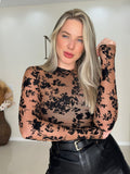 Blusa Tule com Alto Relevo em Veludo